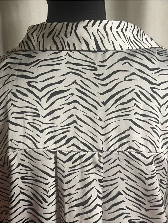 Zara Silky Zebra-Print Button Front Women's Top - Black & White - Picture 5 of 7
